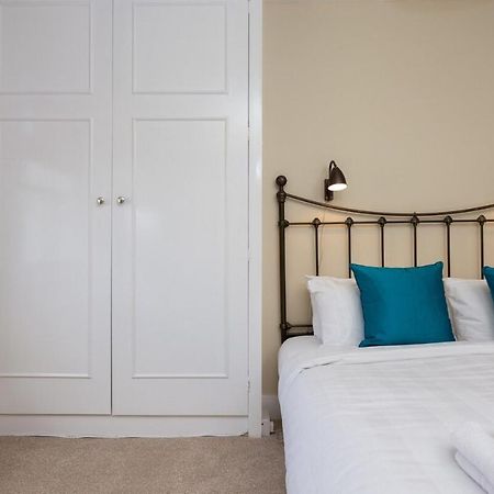 לונדון Quaint 2 Bedroom Flat - 9 Minutes Walk To Vauxhall Tube מראה חיצוני תמונה